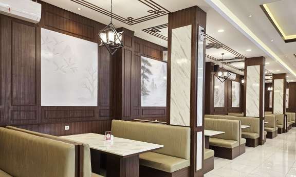 Interior restoran A Hwa Signature PIK dengan konsep Old China modern